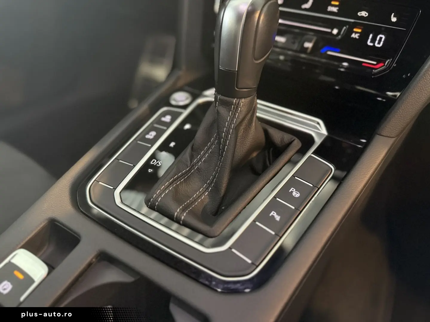 VW Arteon R-Line Kamera Garantie Massage Travel-Ass