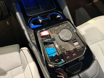 BMW M5 Plug-In Hybrid Touring xDrive Klimaaut. AHK