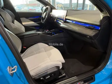 BMW M5 Plug-In Hybrid Touring xDrive Klimaaut. AHK