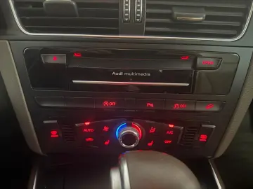 AUDI Q5 2.0TDI Quattro S-Tronic