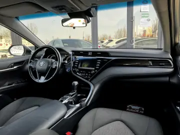 Toyota Camry Gen-Viii-2017