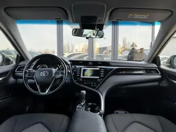 Toyota Camry Gen-Viii-2017