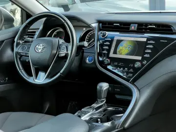 Toyota Camry Gen-Viii-2017