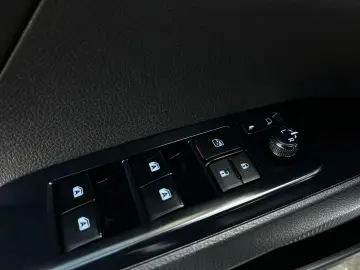 Toyota Camry Gen-Viii-2017