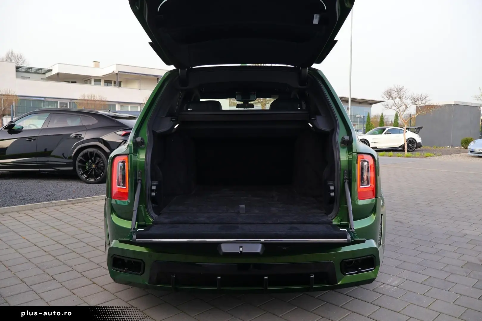 ROLLS ROYCE Cullinan BlackBadge NOVITEC Widebody II-4 Seater