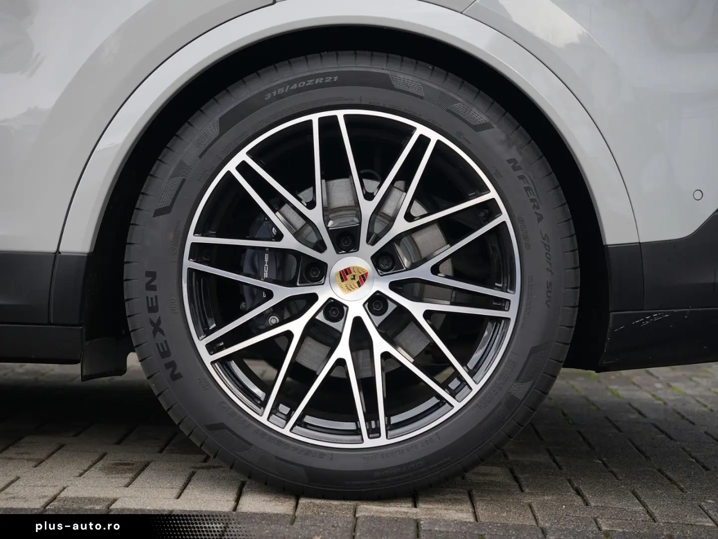 PORSCHE E-Hybrid Coupé ACC-LUFTF-PANO-HD-AHK-HUD-BOSE-RS