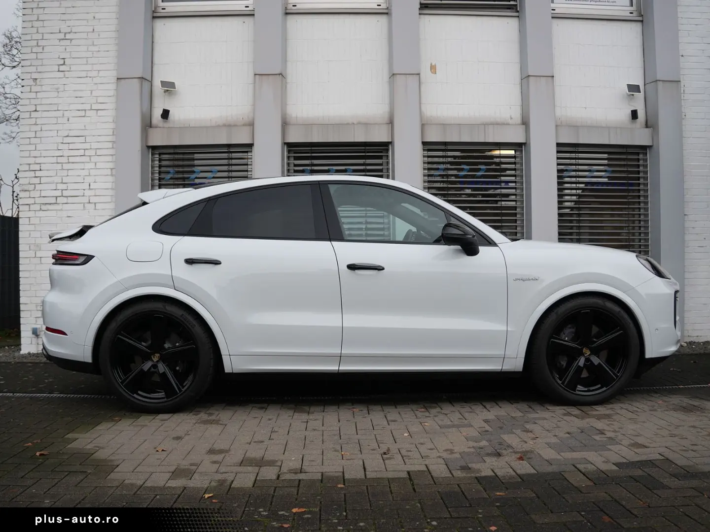 PORSCHE E-Hybrid Coupé SPORTDESIGN-ACC-LUFTF.-PANO-VOLL