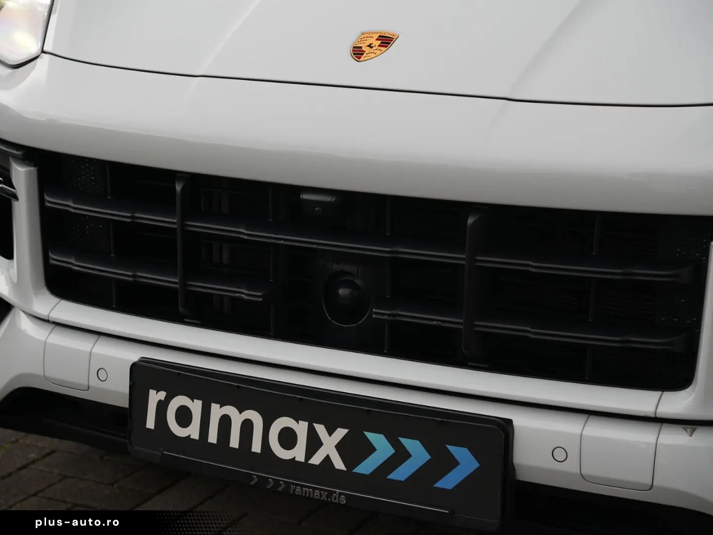 PORSCHE E-Hybrid Coupé SPORTDESIGN-ACC-LUFTF.-PANO-VOLL