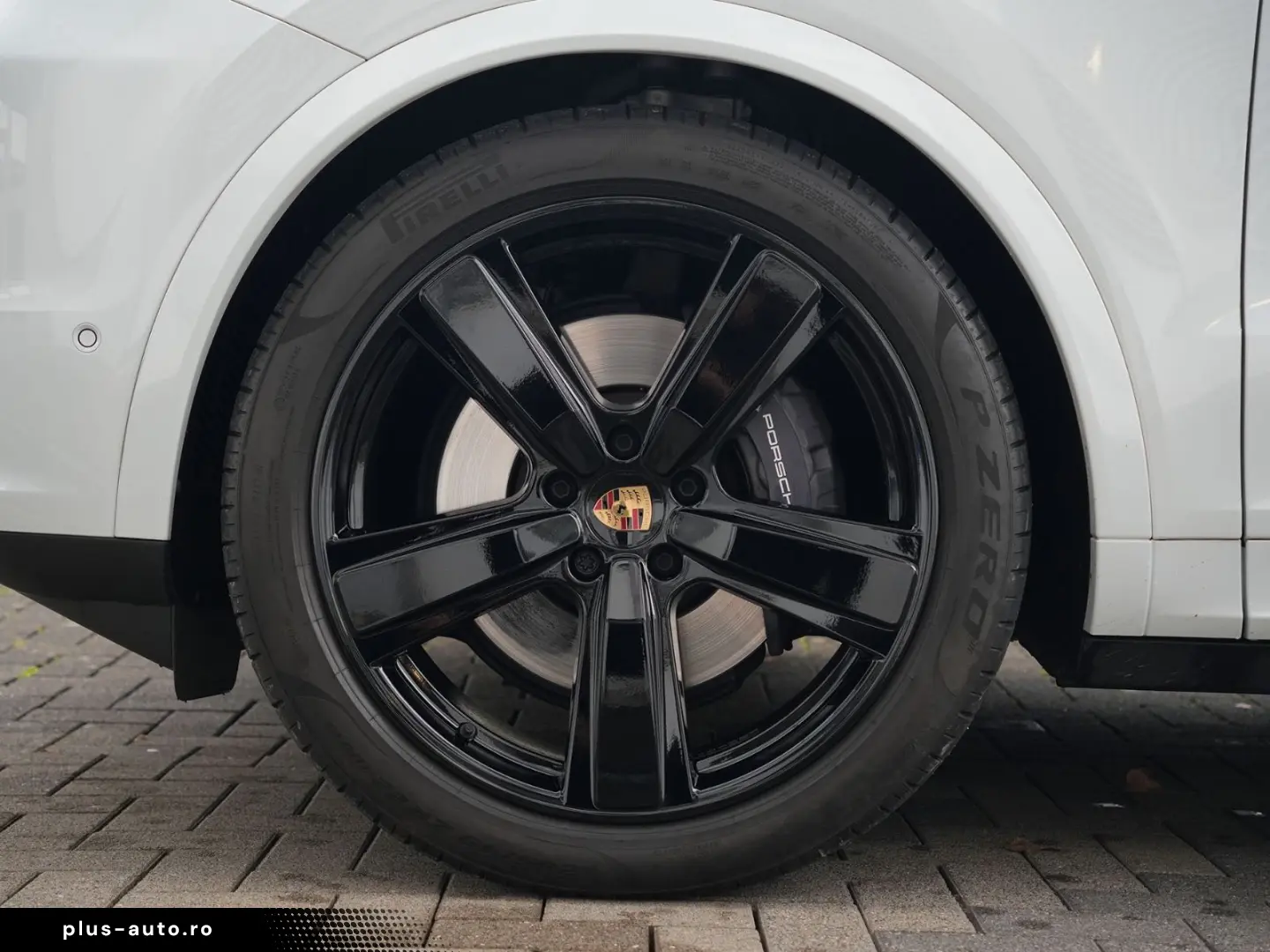 PORSCHE E-Hybrid Coupé SPORTDESIGN-ACC-LUFTF.-PANO-VOLL