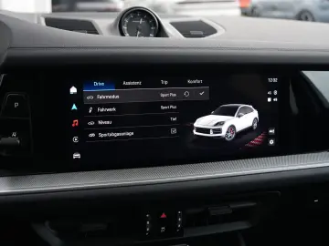 PORSCHE E-Hybrid Coupé SPORTDESIGN-ACC-LUFTF.-PANO-VOLL