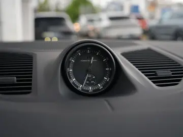 PORSCHE E-Hybrid Coupé SPORTDESIGN-ACC-LUFTF.-PANO-VOLL