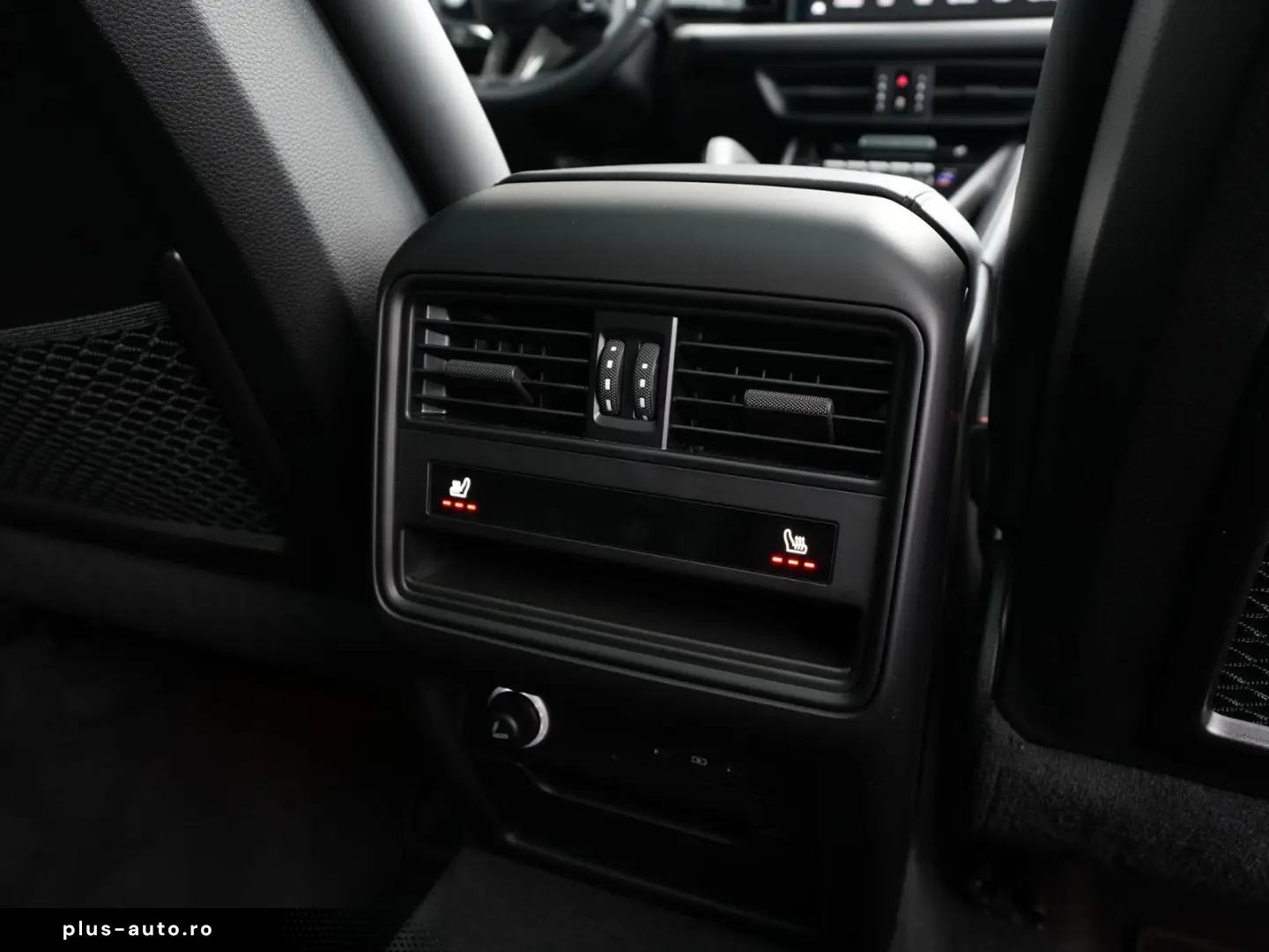 PORSCHE E-Hybrid Coupé SPORTDESIGN-ACC-LUFTF.-PANO-VOLL