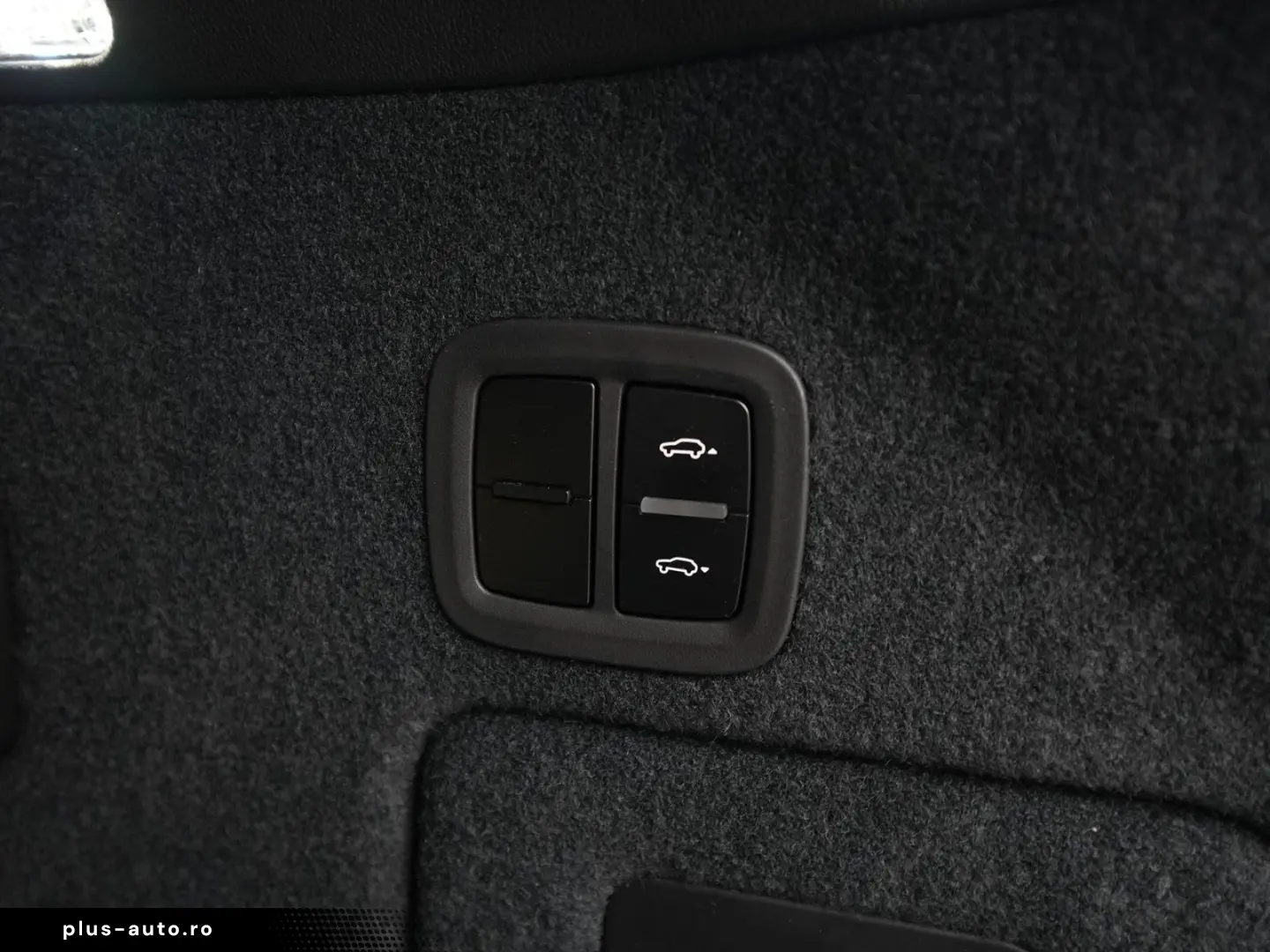 PORSCHE E-Hybrid Coupé SPORTDESIGN-ACC-LUFTF.-PANO-VOLL