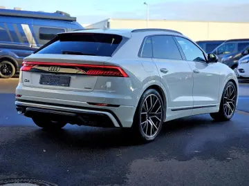 AUDI Q8 60 TFSI e 3.0 quattro