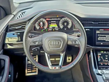 AUDI Q8 60 TFSI e 3.0 quattro