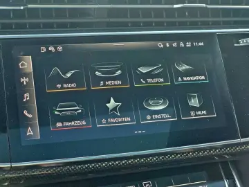 AUDI Q8 60 TFSI e 3.0 quattro