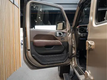 JEEP Wrangler BRUTE Soft-Top Elektrische Treeplanken