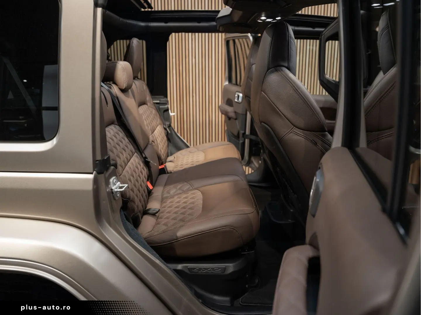 JEEP Wrangler BRUTE Soft-Top Elektrische Treeplanken