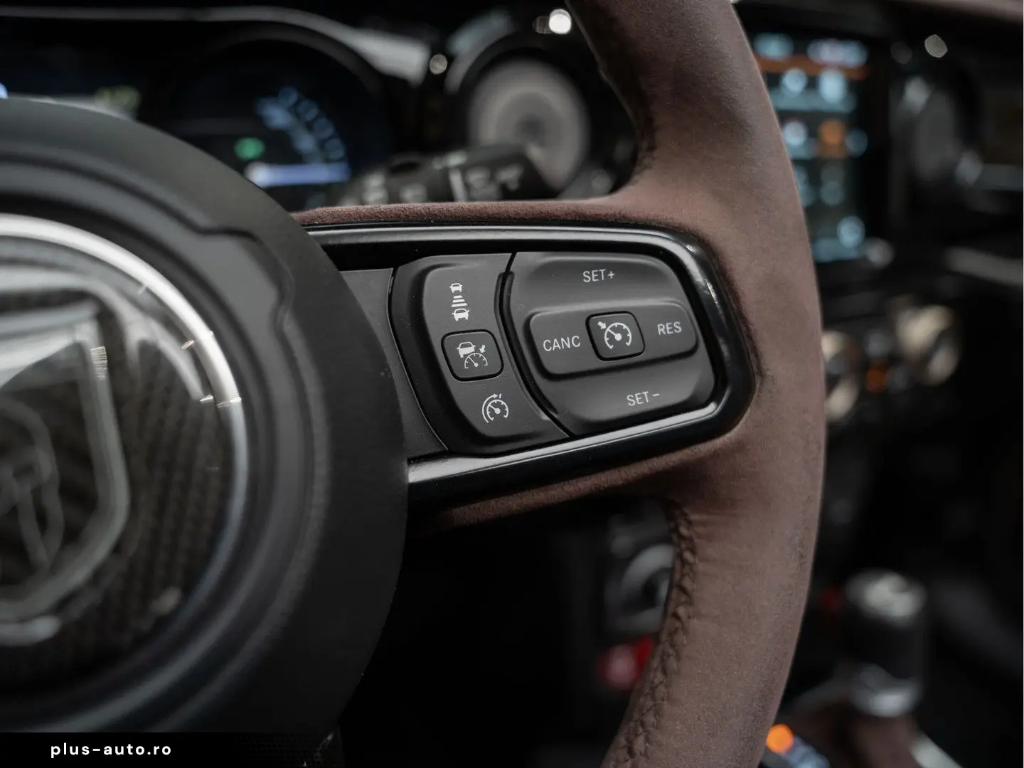 JEEP Wrangler BRUTE Soft-Top Elektrische Treeplanken