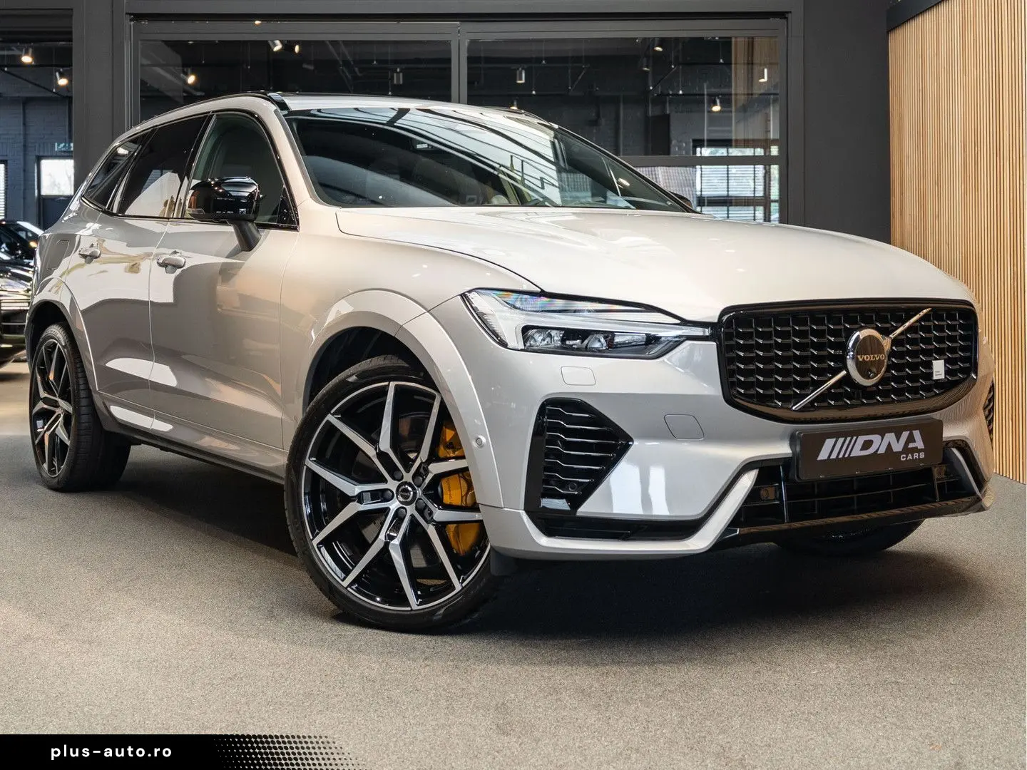 VOLVO XC60 T8 Plug-in-hybrid AWD Polestar Engineered 2
