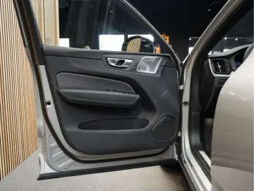 VOLVO XC60 T8 Plug-in-hybrid AWD Polestar Engineered 2