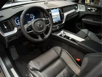 VOLVO XC60 T8 Plug-in-hybrid AWD Polestar Engineered 2