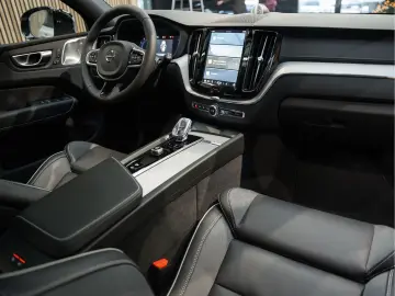 VOLVO XC60 T8 Plug-in-hybrid AWD Polestar Engineered 2