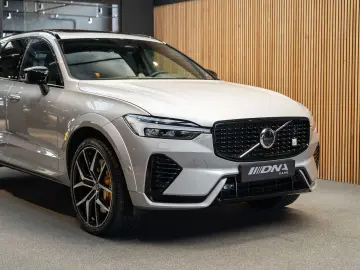 VOLVO XC60 T8 Plug-in-hybrid AWD Polestar Engineered 2