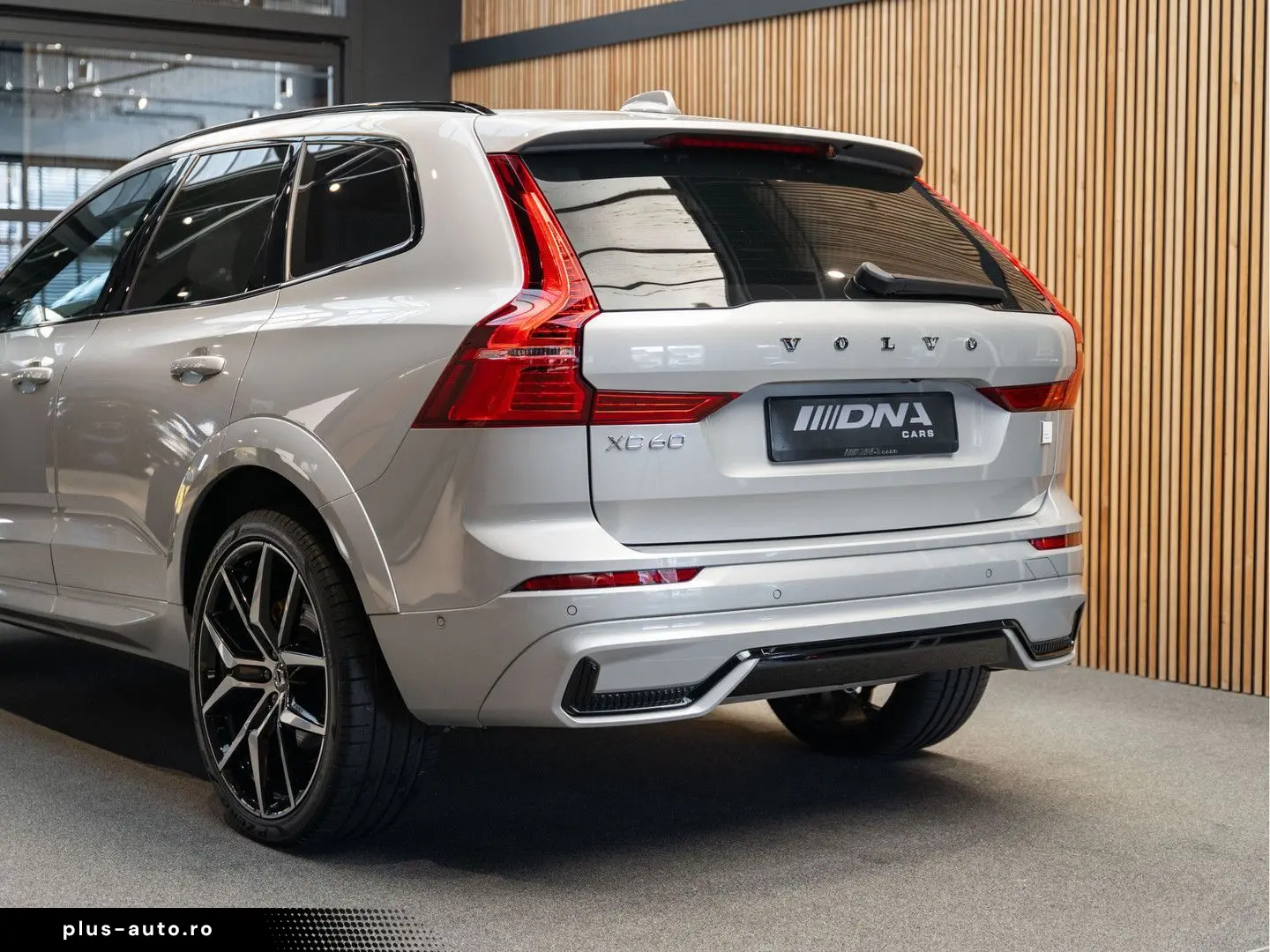 VOLVO XC60 T8 Plug-in-hybrid AWD Polestar Engineered 2