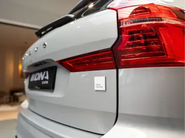 VOLVO XC60 T8 Plug-in-hybrid AWD Polestar Engineered 2