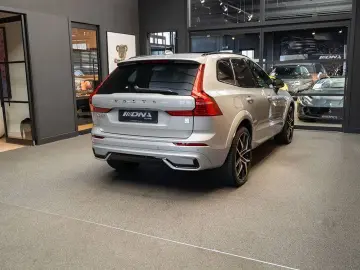 VOLVO XC60 T8 Plug-in-hybrid AWD Polestar Engineered 2