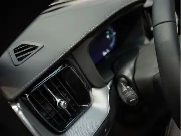 VOLVO XC60 T8 Plug-in-hybrid AWD Polestar Engineered 2