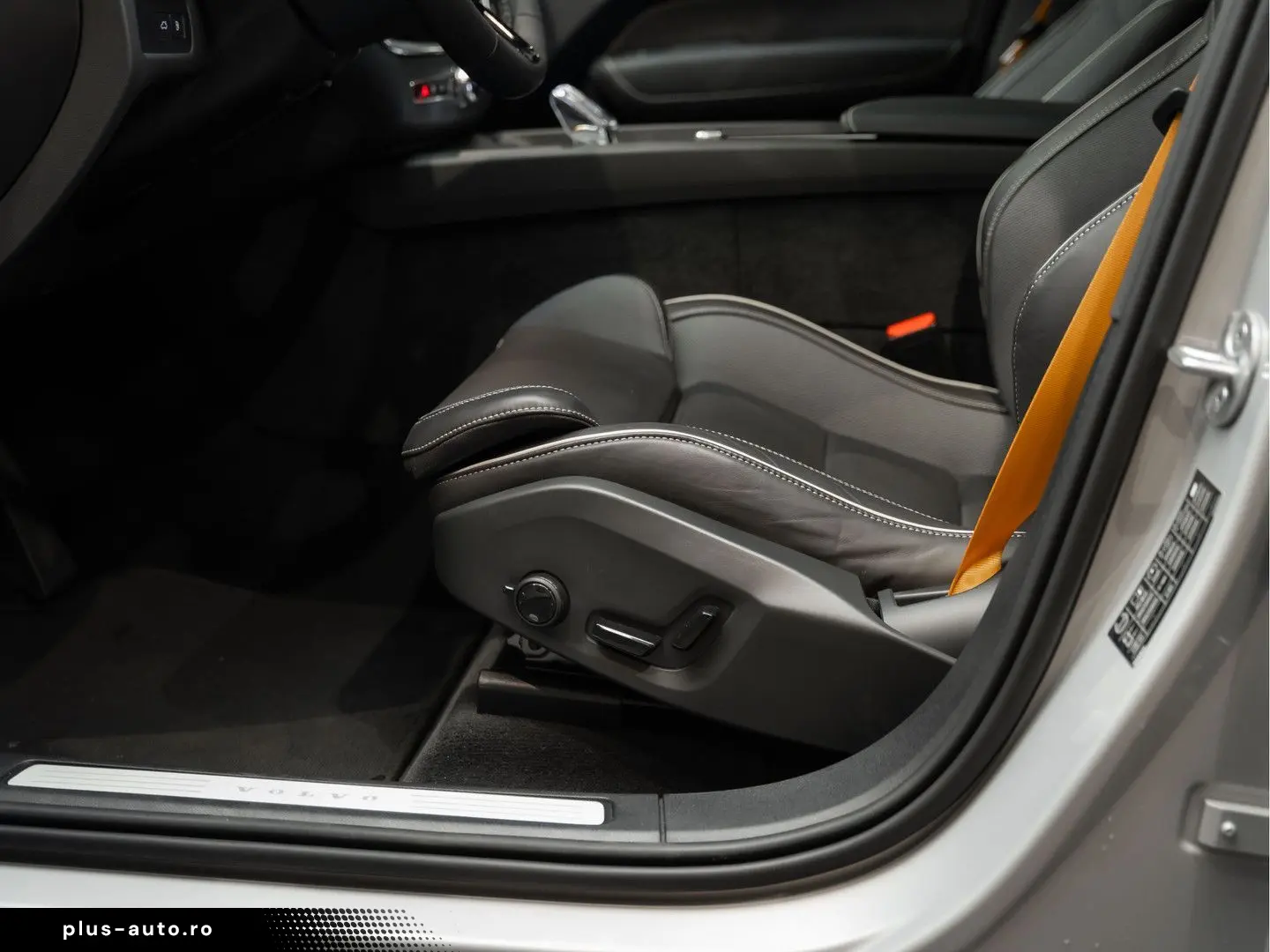 VOLVO XC60 T8 Plug-in-hybrid AWD Polestar Engineered 2