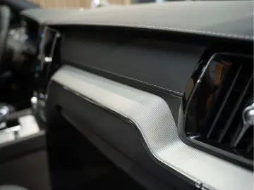 VOLVO XC60 T8 Plug-in-hybrid AWD Polestar Engineered 2