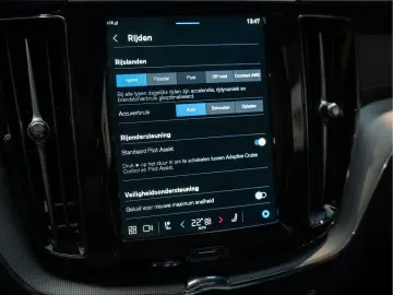 VOLVO XC60 T8 Plug-in-hybrid AWD Polestar Engineered 2