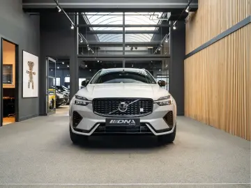 VOLVO XC60 T8 Plug-in-hybrid AWD Polestar Engineered 2