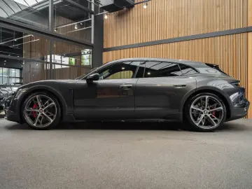 PORSCHE Taycan 4S Cross Turismo Off Road Design 4S Cross