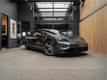 PORSCHE Taycan 4S Cross Turismo Off Road Design 4S Cross