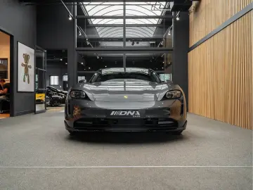 PORSCHE Taycan 4S Cross Turismo Off Road Design 4S Cross