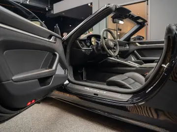 PORSCHE 992 992 Carrera 4S Cabrio Burmester Sportuitlaat