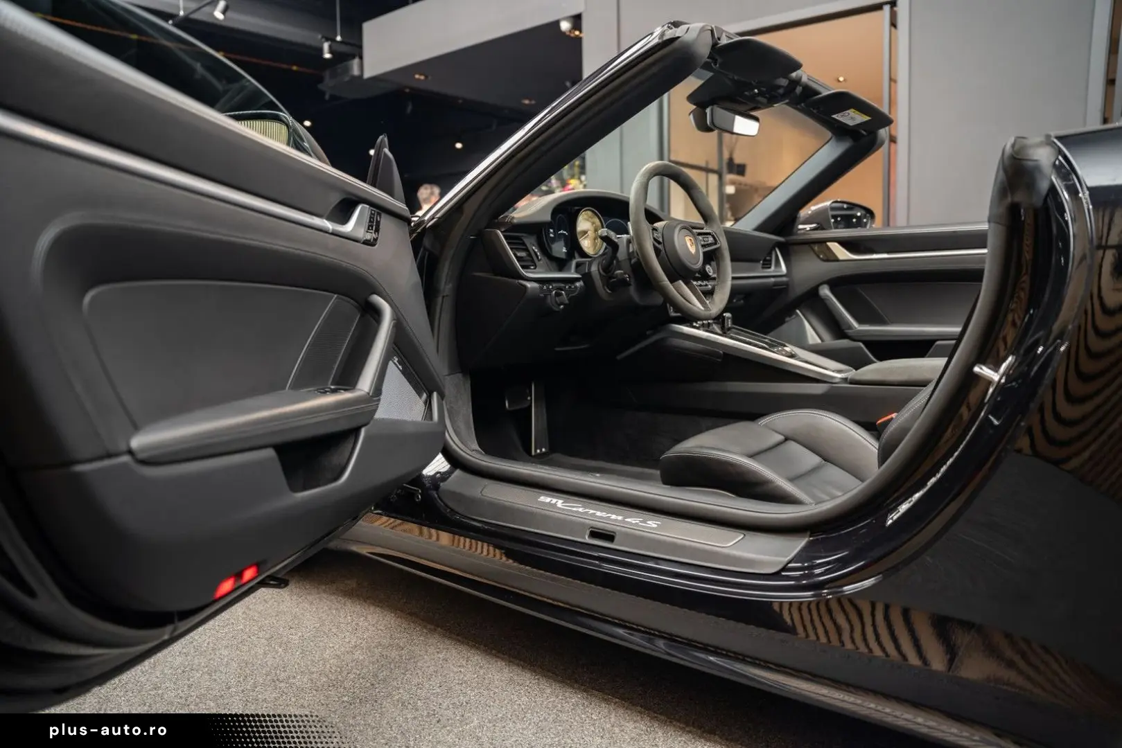 PORSCHE 992 992 Carrera 4S Cabrio Burmester Sportuitlaat