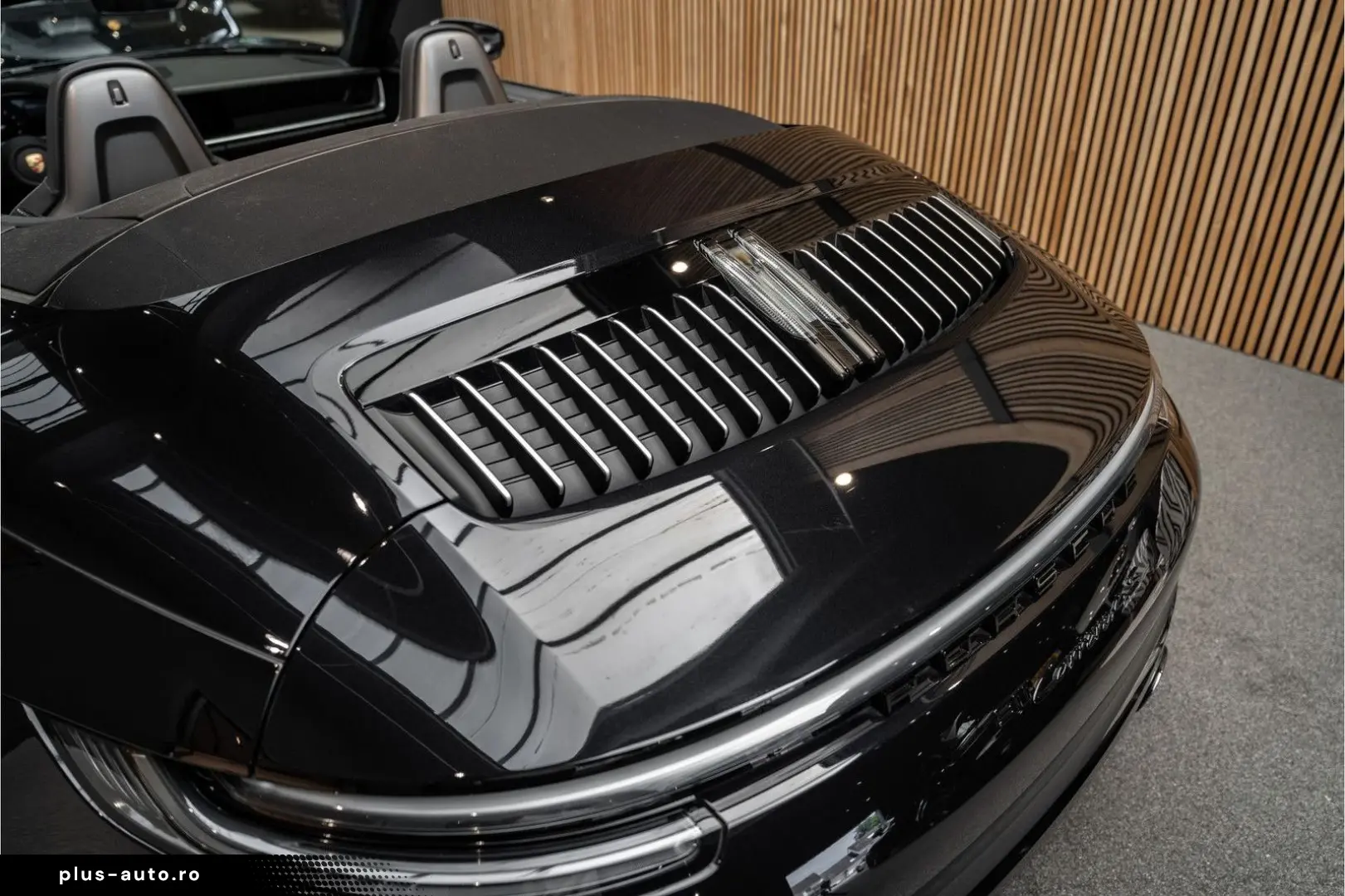 PORSCHE 992 992 Carrera 4S Cabrio Burmester Sportuitlaat