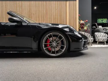 PORSCHE 992 992 Carrera 4S Cabrio Burmester Sportuitlaat
