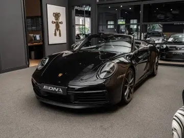 PORSCHE 992 992 Carrera 4S Cabrio Burmester Sportuitlaat