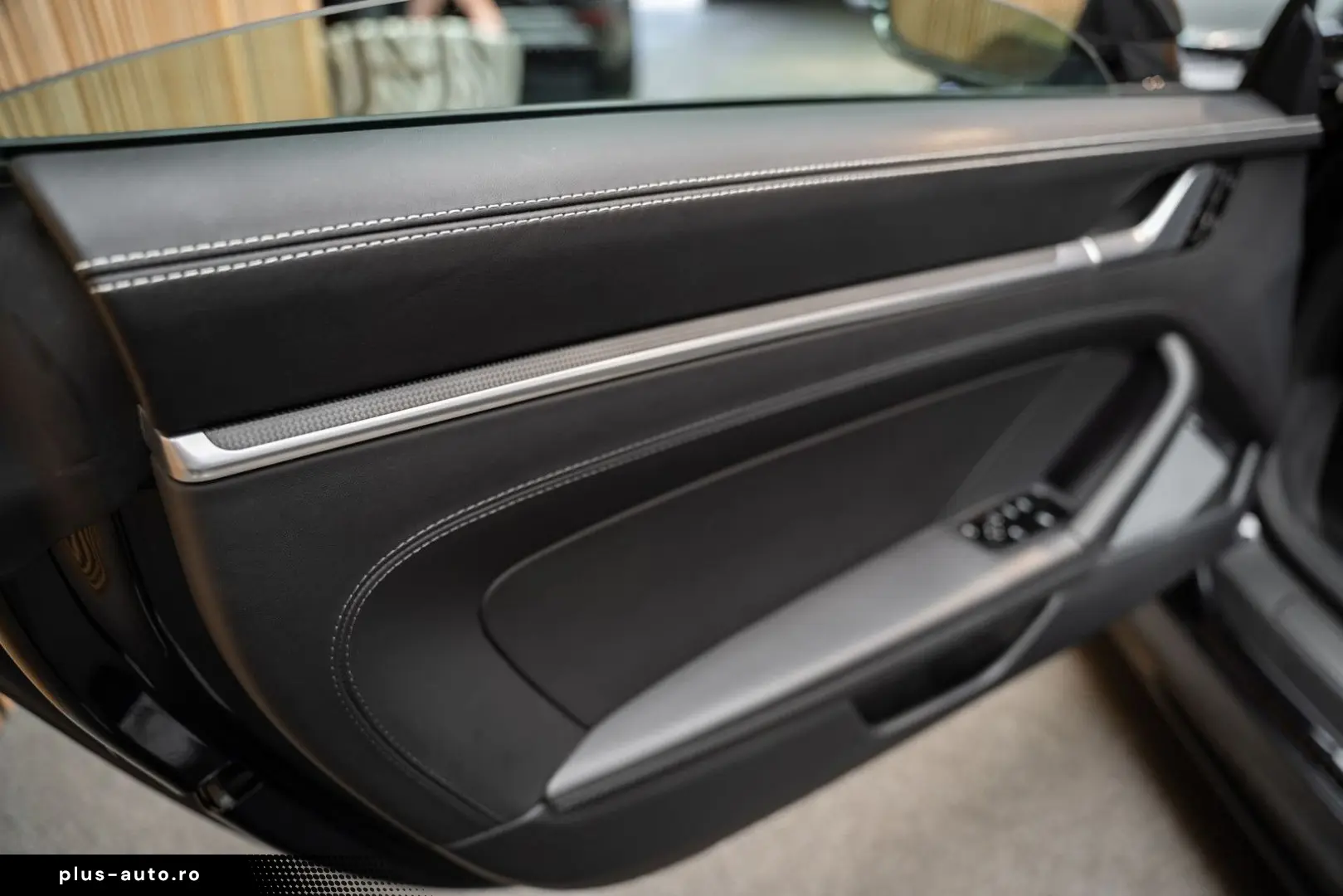 PORSCHE 992 992 Carrera 4S Cabrio Burmester Sportuitlaat