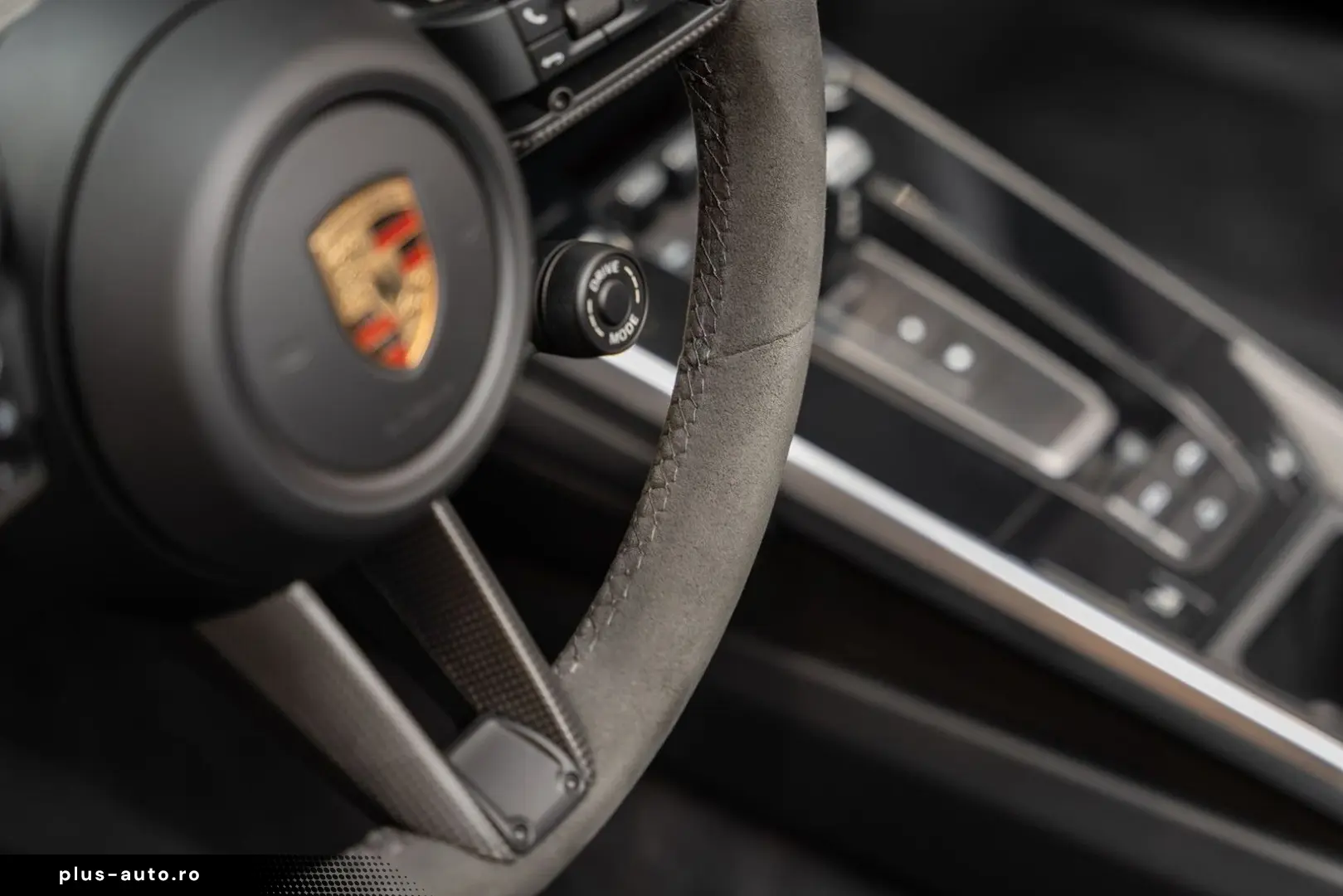 PORSCHE 992 992 Carrera 4S Cabrio Burmester Sportuitlaat