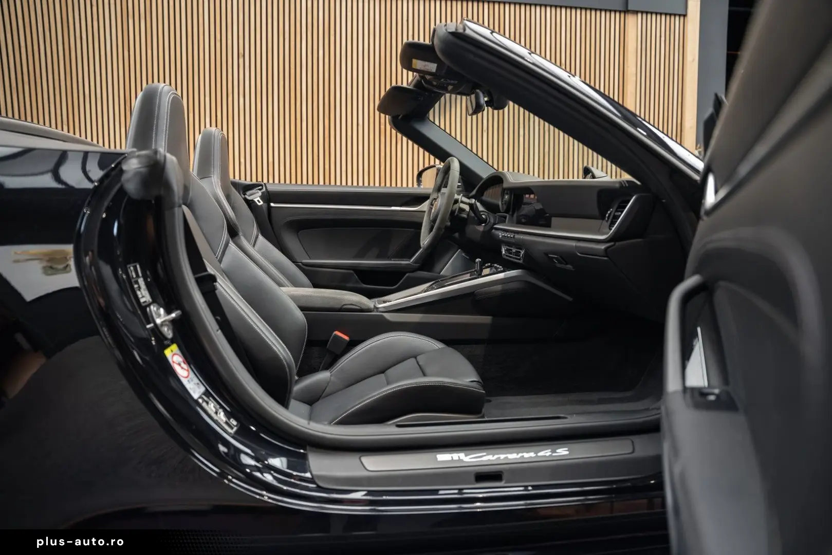 PORSCHE 992 992 Carrera 4S Cabrio Burmester Sportuitlaat