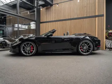 PORSCHE 992 992 Carrera 4S Cabrio Burmester Sportuitlaat