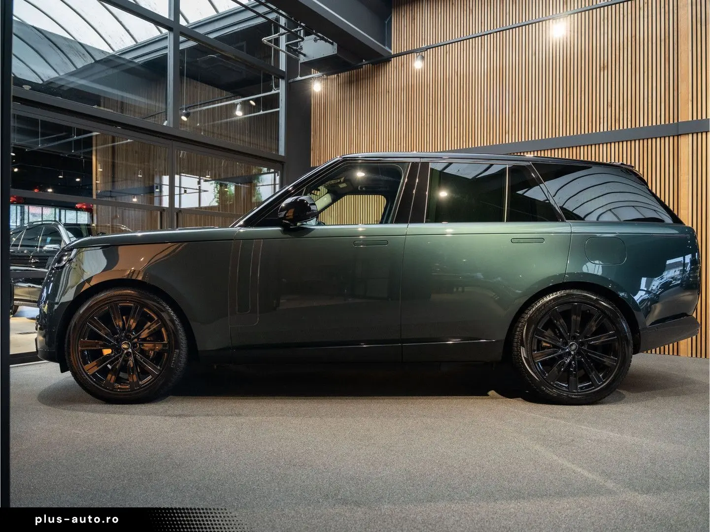 LAND ROVER Range Rover P550e Autobiography Belgravia Green