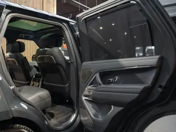 LAND ROVER Range Rover P550e Autobiography Belgravia Green